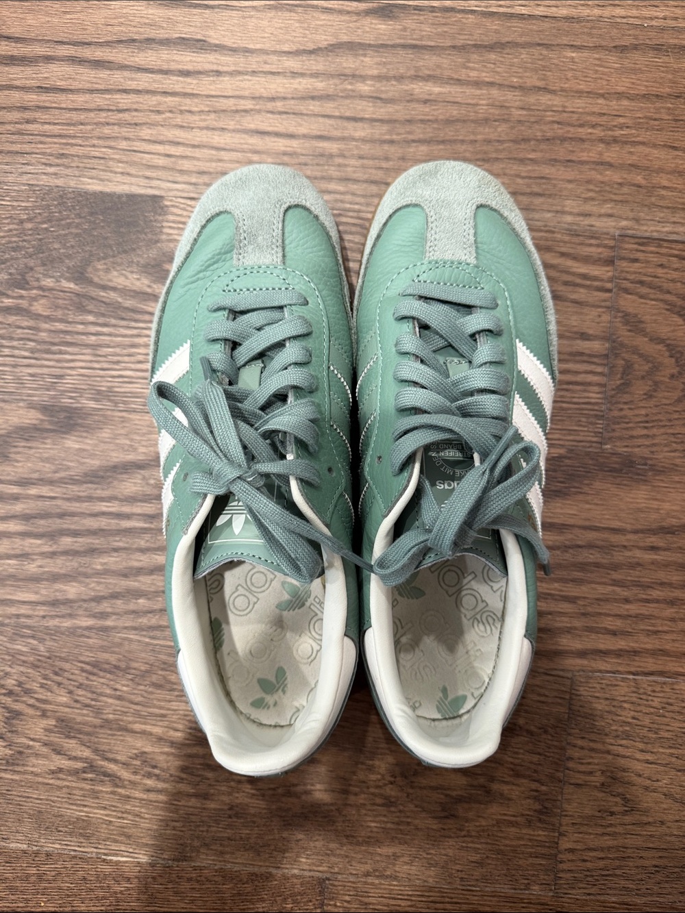 Adidas Women’s Green Samba, leather and Suede Sneaker